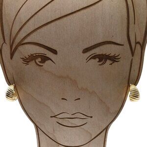 Vintage Chic Gold-Tone Ribbed Clip-On Hoop Earrings